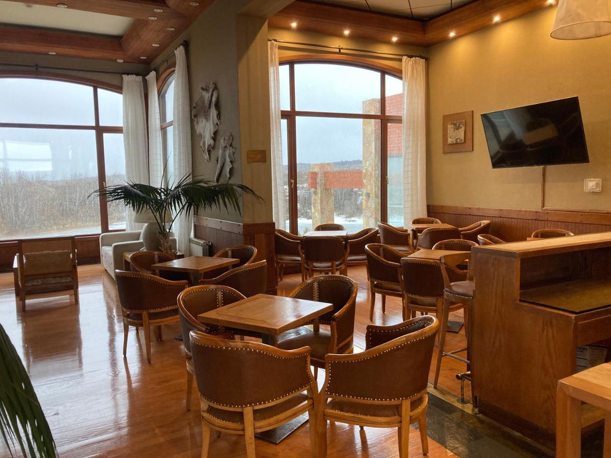 Hotel Y Cabanas Llanuras De Diana - Caja Los Andes Пуерто Наталес Екстериор снимка