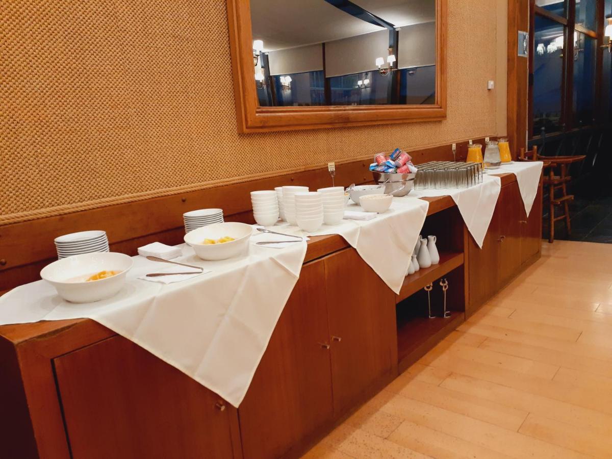 Hotel Y Cabanas Llanuras De Diana - Caja Los Andes Пуерто Наталес Екстериор снимка
