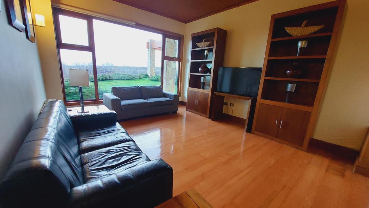 Hotel Y Cabanas Llanuras De Diana - Caja Los Andes Пуерто Наталес Екстериор снимка