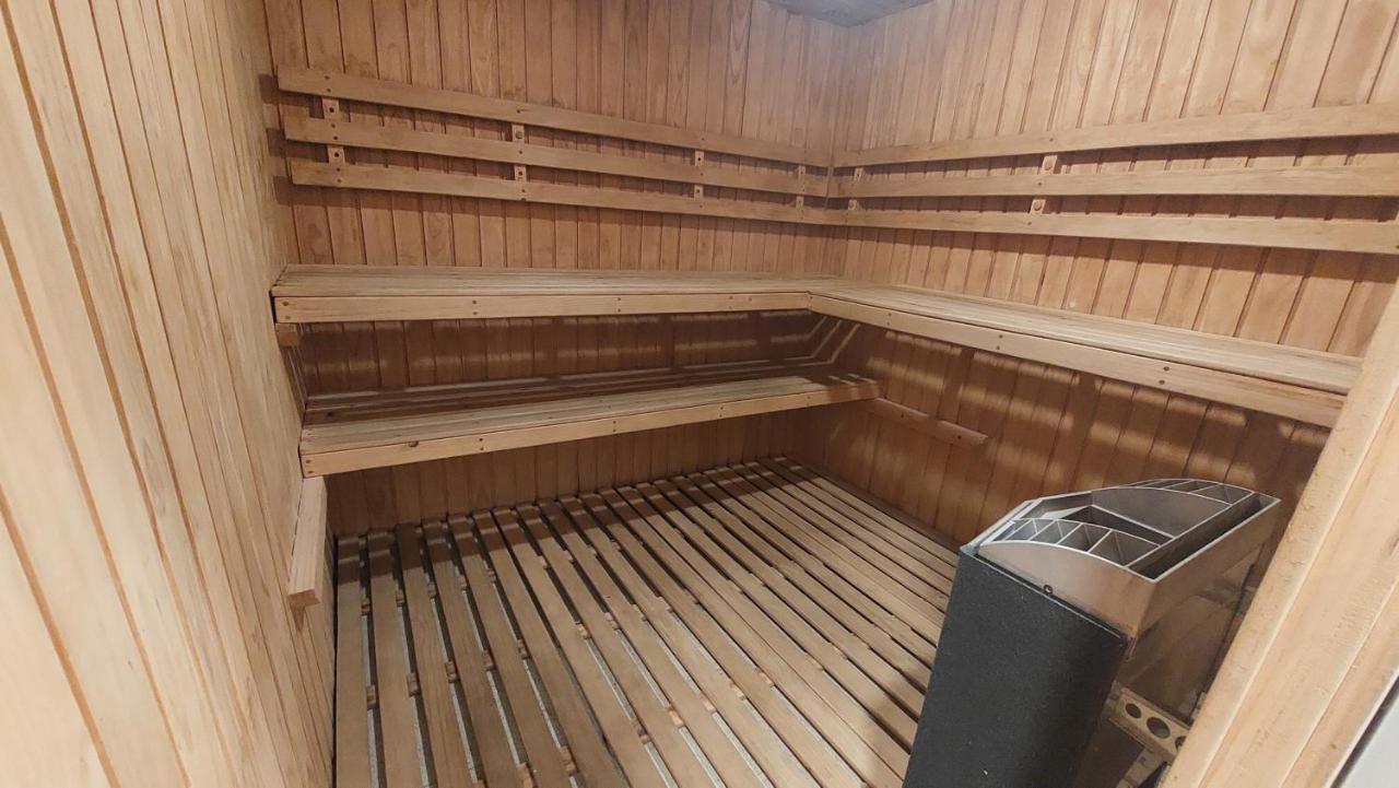 Hotel Y Cabanas Llanuras De Diana - Caja Los Andes Пуерто Наталес Екстериор снимка